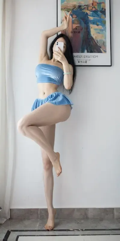 Cool文茜 –  蓝色超短裙【15P】